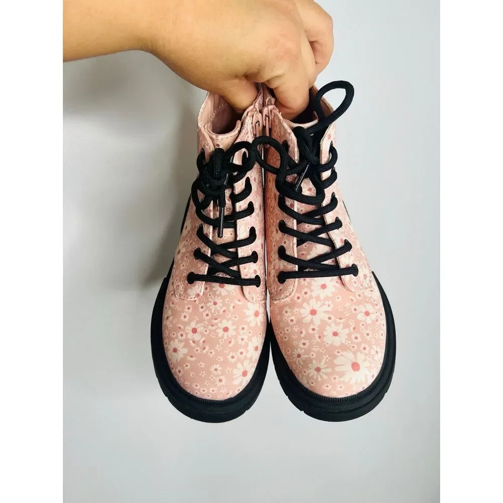 NWOB Art‎ Class Kids Floral Lace Up Zipper Boots Size 1